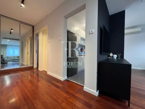 Izdavanje, dvosoban stan, 80m², Tološi, Podgorica - image 7