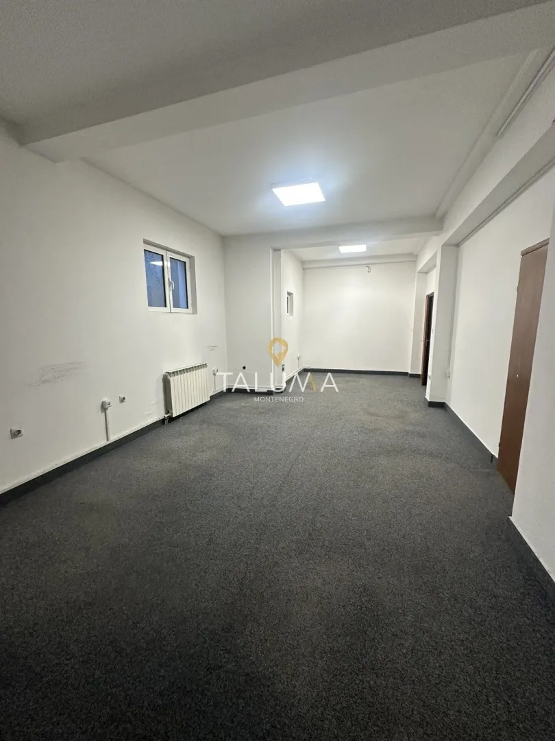 Rent, house, 360m², Momišići, Podgorica