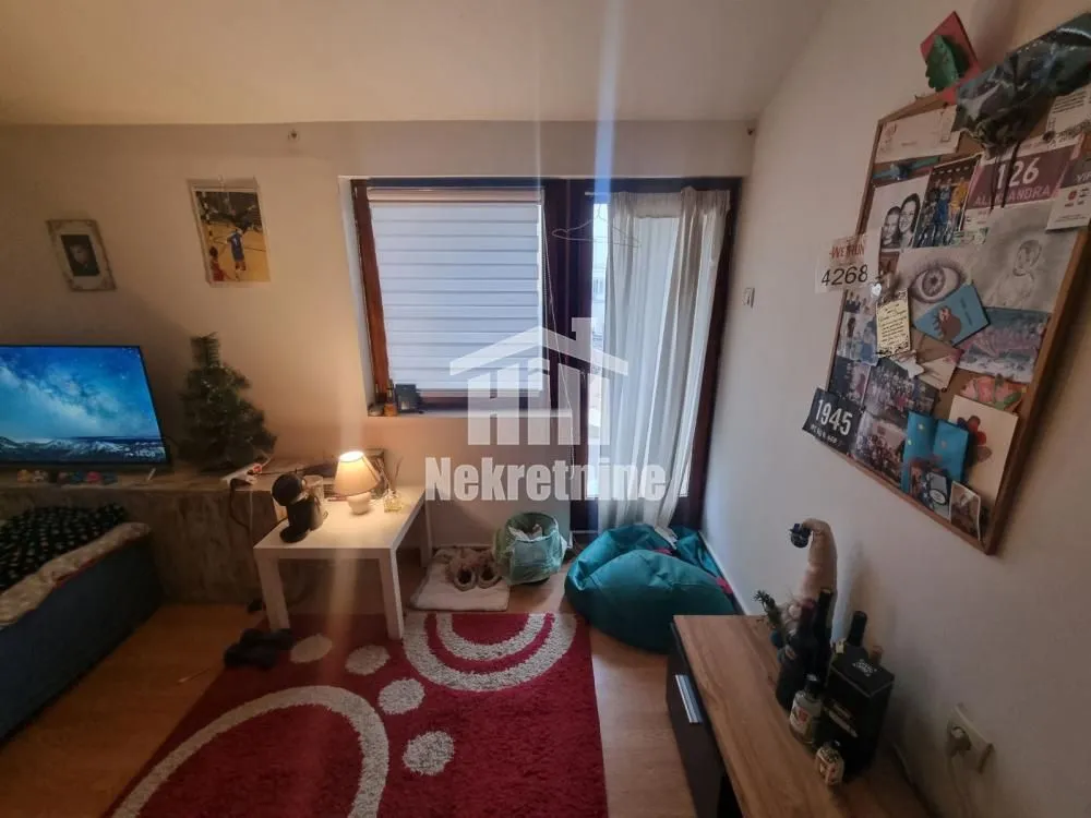 Prodaja, trosoban stan, 20m², Zemun Sve Podlokacije, Beograd