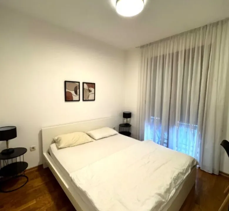Izdavanje, jednosoban stan, 45m², Stara Varoš, Podgorica