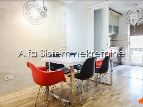 Izdavanje, četvorosoban stan, 140m², Đeram Pijaca, Beograd - image 3