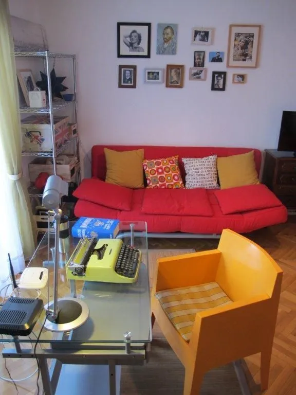 Izdavanje, trosoban stan, 90m², Savski Venac, Beograd