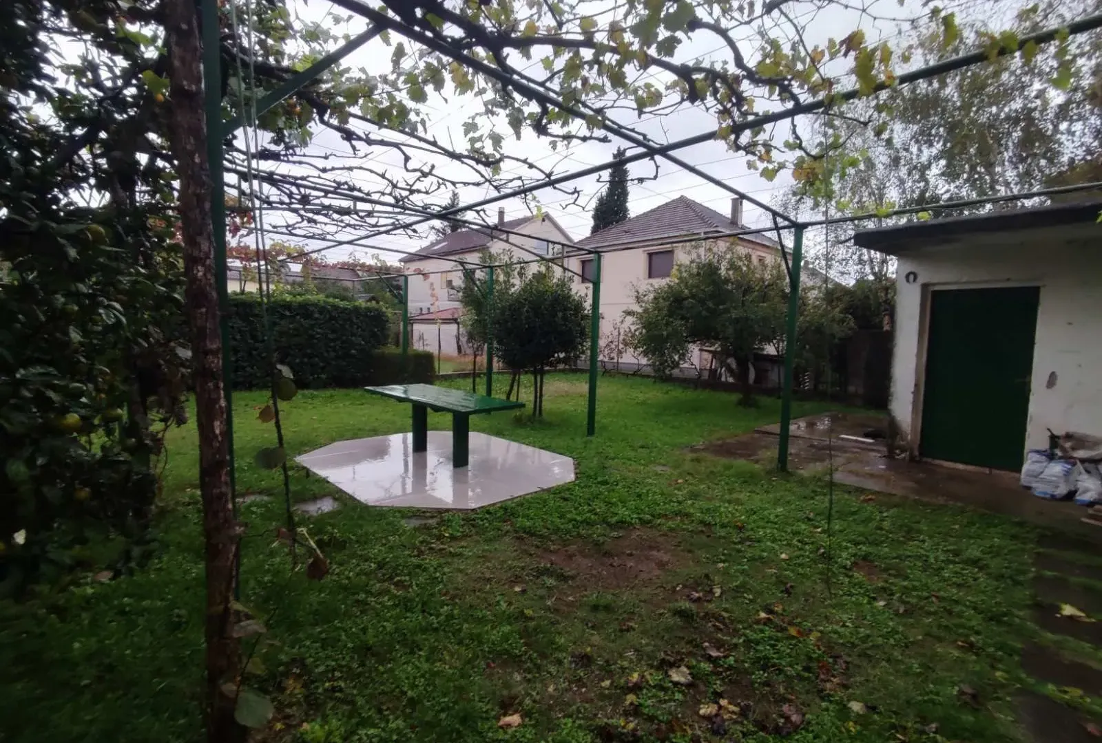 Rent, house, 200m², Zagorič, Podgorica