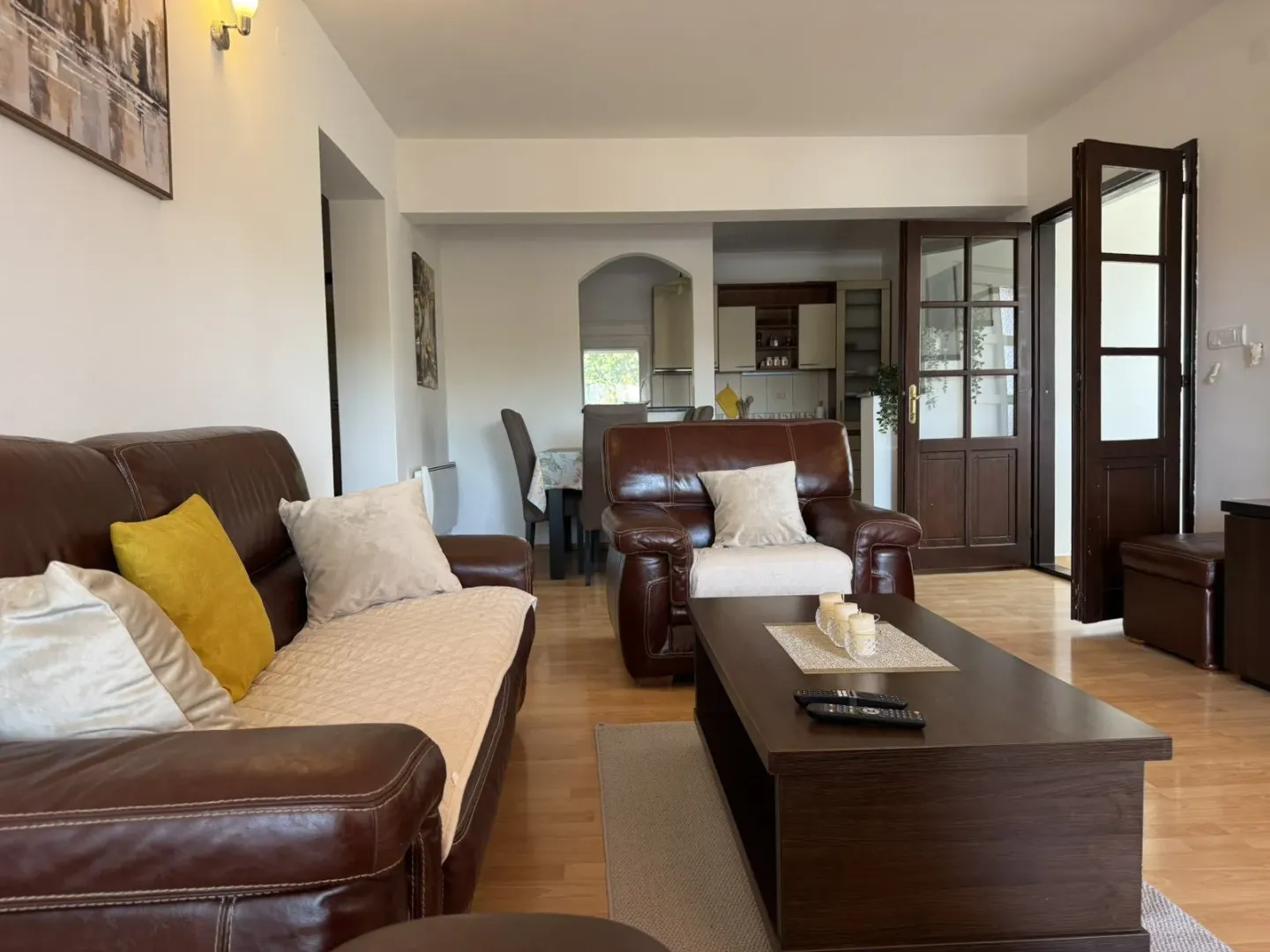 Izdavanje, dvosoban stan, 88m², Dumidran, Tivat