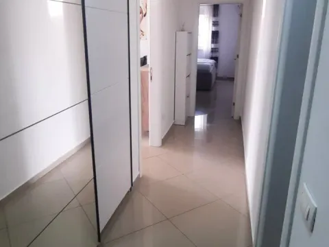 Rent, two bedroom apartment, 84m², Šušanj, Bar - image 7