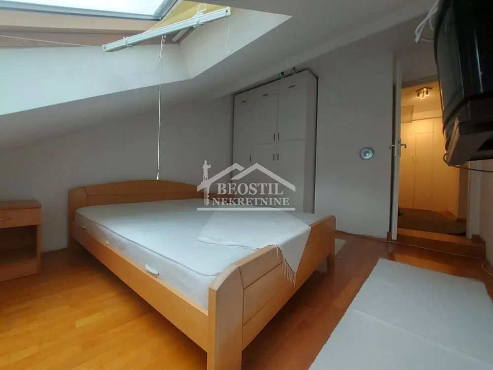 Prodaja, trosoban stan, 85m², Vračar Hram, Vračar Sve Podlokacije