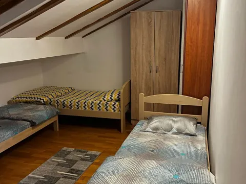 Izdavanje, dvosoban stan, 95m², Stari Aerodrom, Podgorica - image 18