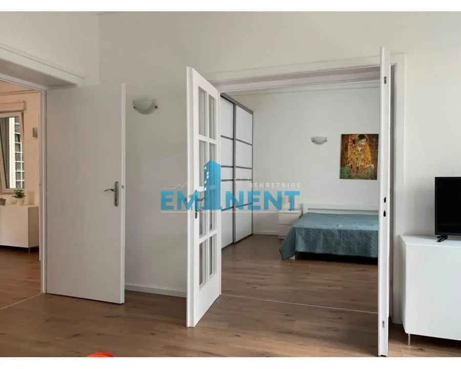 Izdavanje, dvosoban stan, 56m², Cvetni Trg, Vračar Sve Podlokacije