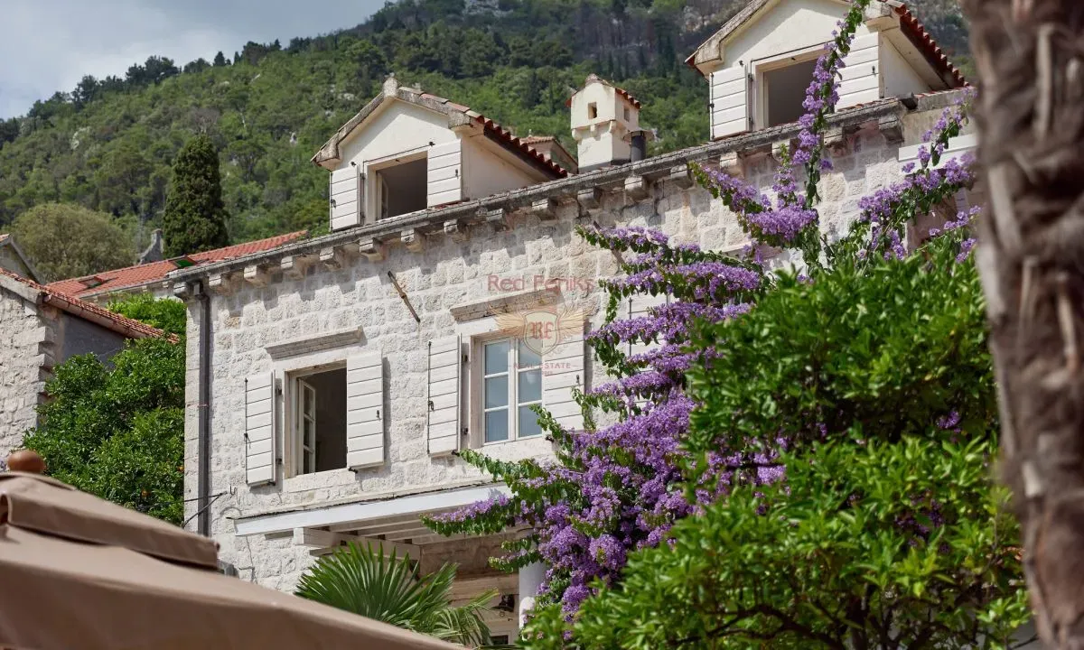 Prodaja, kuća, 381m², Kotor, Crna Gora