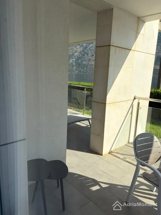 Sale, two bedroom apartment, 78m², Stoliv, Kotor