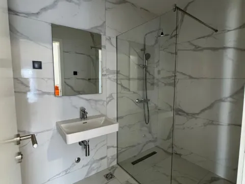 Izdavanje, jednosoban stan, 53m², Kod Big Fashion-a, Podgorica - image 5