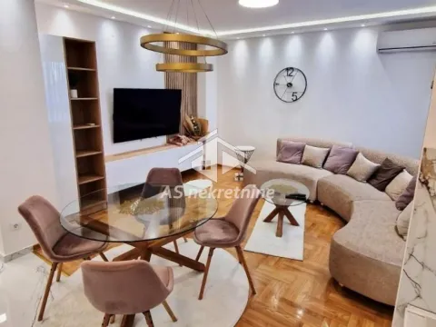 Stan in Novi Beograd Blok 63