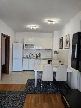 Rent, two bedroom apartment, 70m², City Kvart, Podgorica - image 4