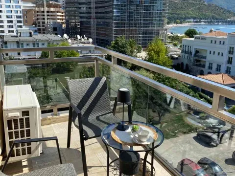Izdavanje, jednosoban stan, 47m², Centar, Budva - image 9