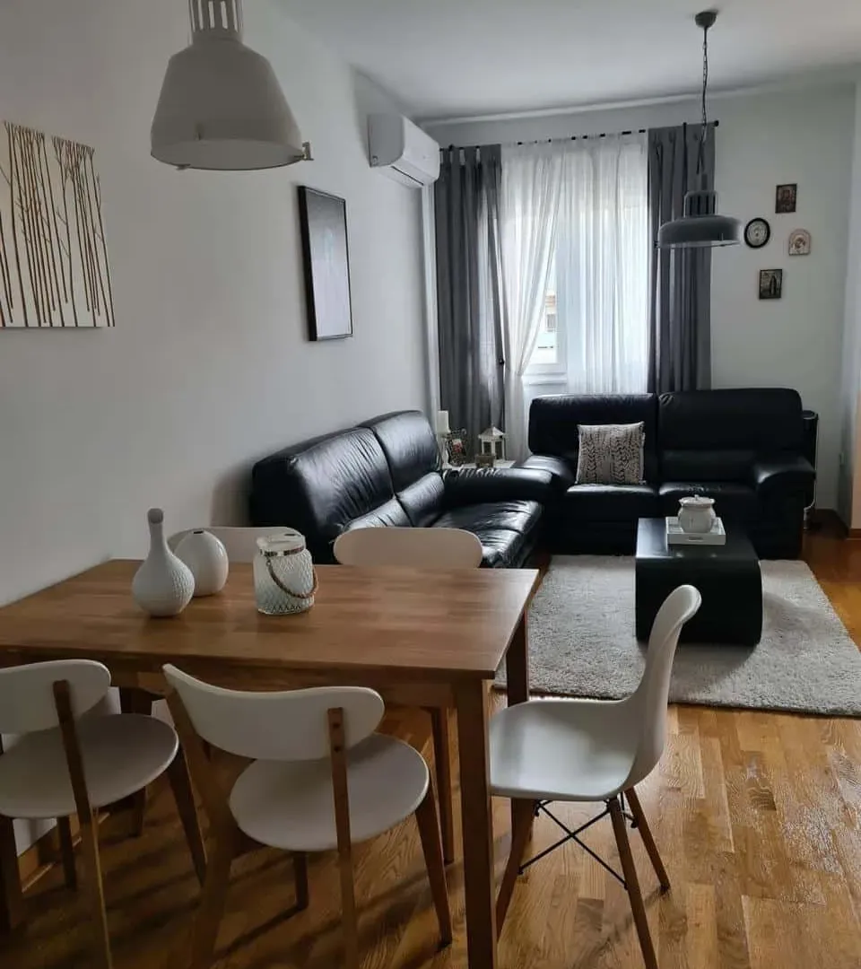 Izdavanje, dvosoban stan, 64m², City Kvart, Podgorica