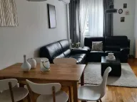 Izdavanje, dvosoban stan, 64m², City Kvart, Podgorica - image 1