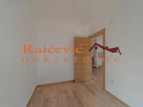 Sale, three bedroom apartment, 69m², Trošarina, Voždovac Sve Podlokacije - image 9