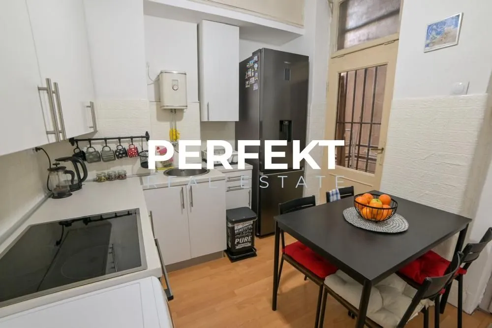 Sale, two bedroom apartment, 43m², Stari Grad, Beograd