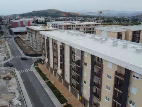 Rent, office space, 309m², New City, Podgorica - image 11