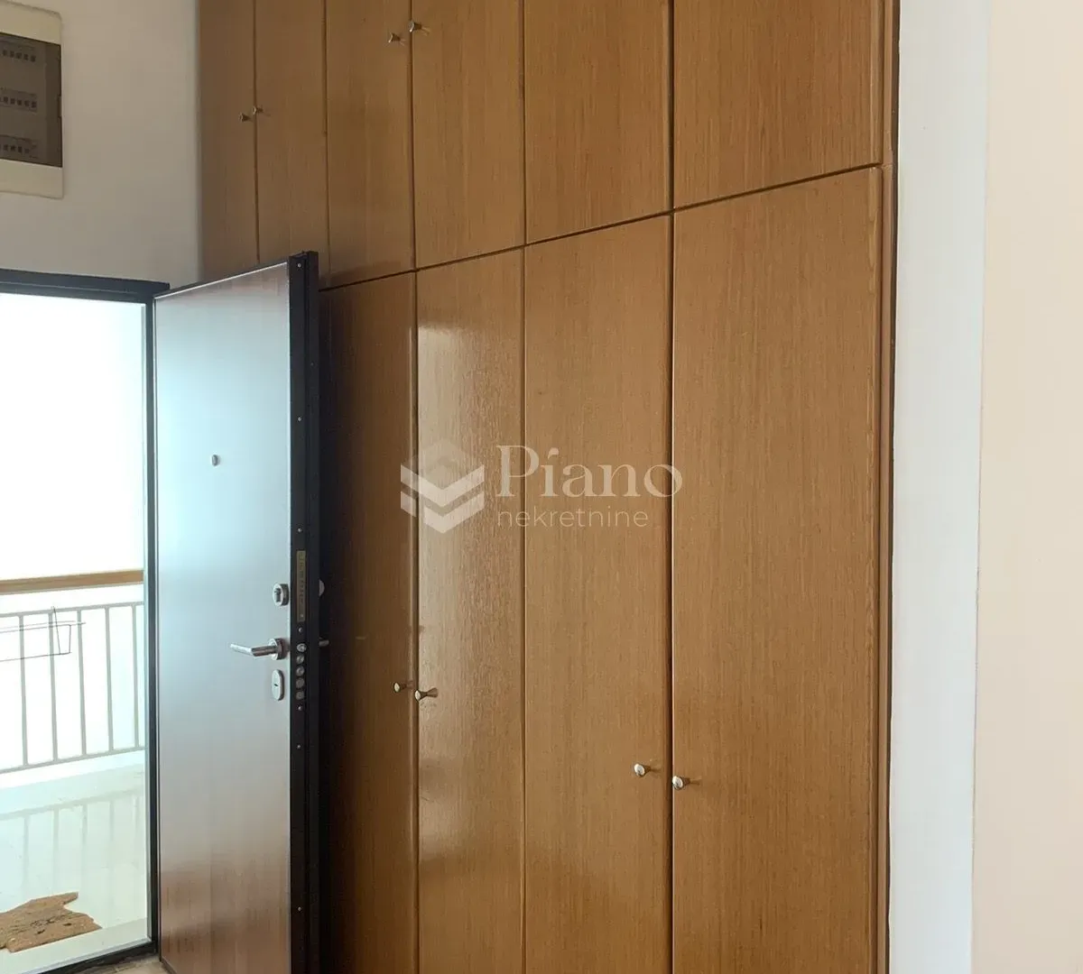 Rent, two bedroom apartment, 85m², Stari Aerodrom, Podgorica