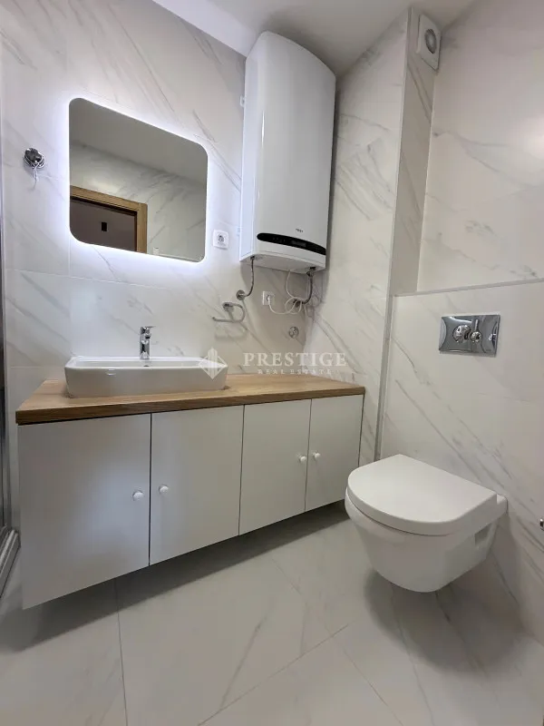 Izdavanje, dvosoban stan, 72m², New City, Podgorica