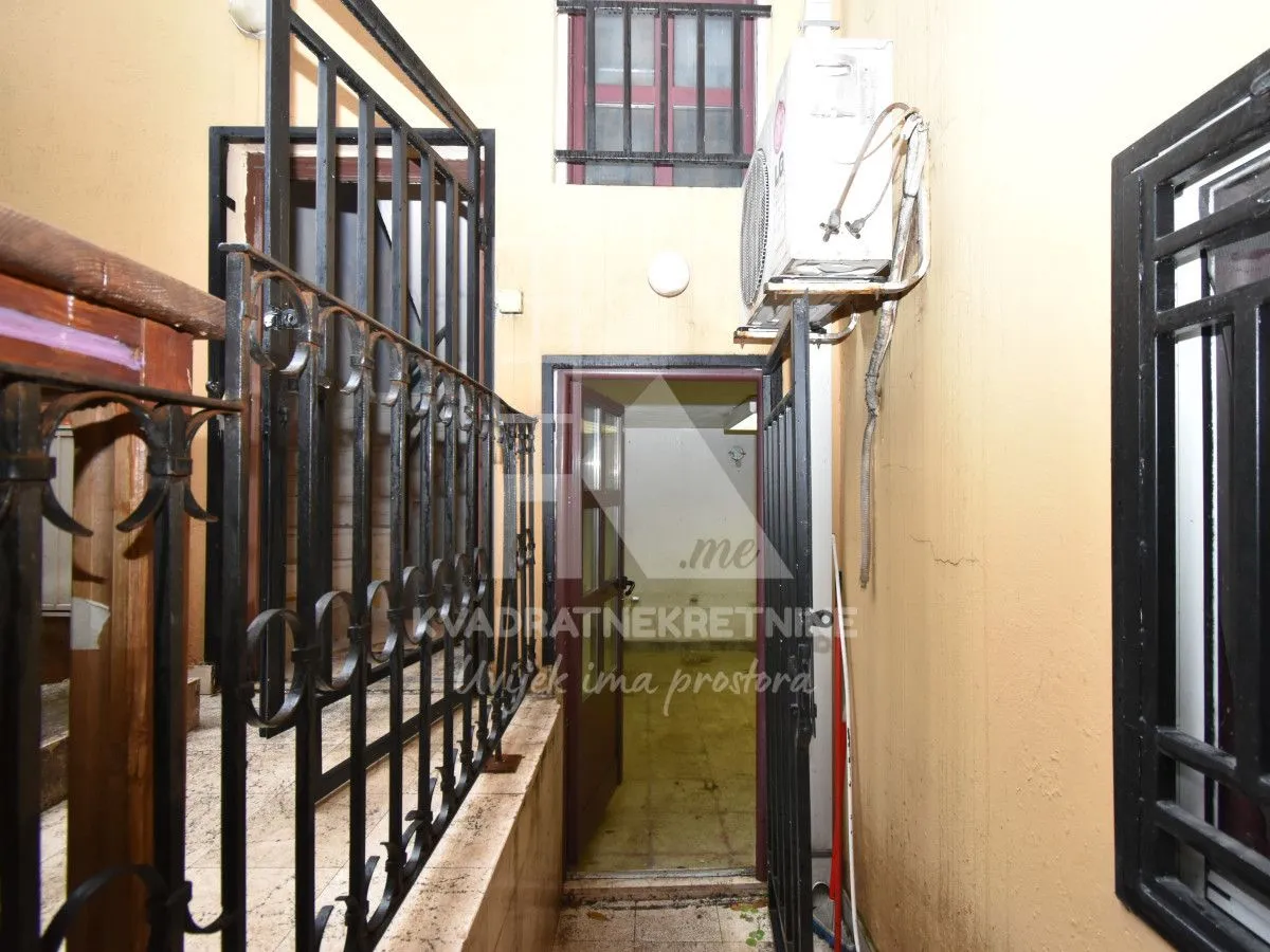 Prodaja, kuća, 217m², Centar, Podgorica