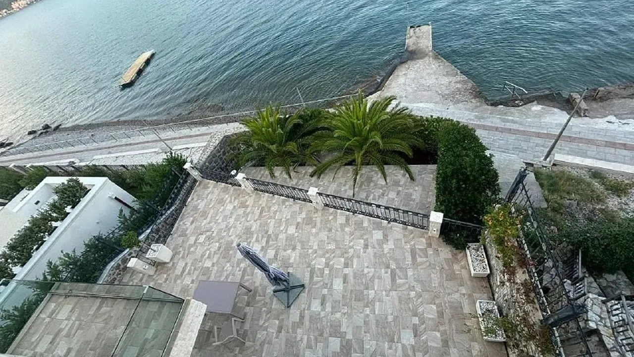 Sale, house, 209m², Krašići, Tivat