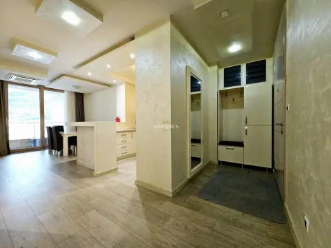 Rent, one bedroom apartment, 70m², Centar, Budva - image 6
