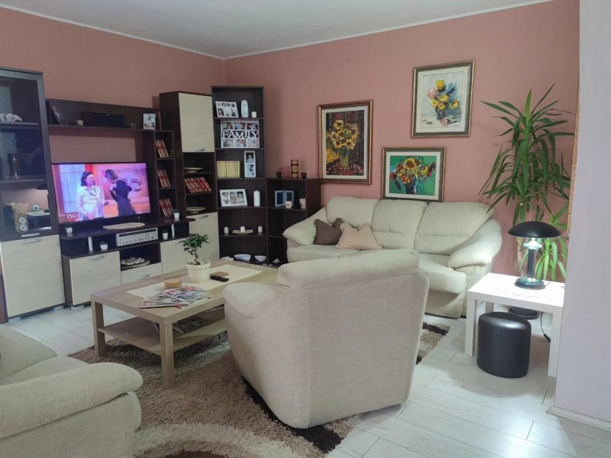 Sale, house, 420m², Donja Vrežina, Niš