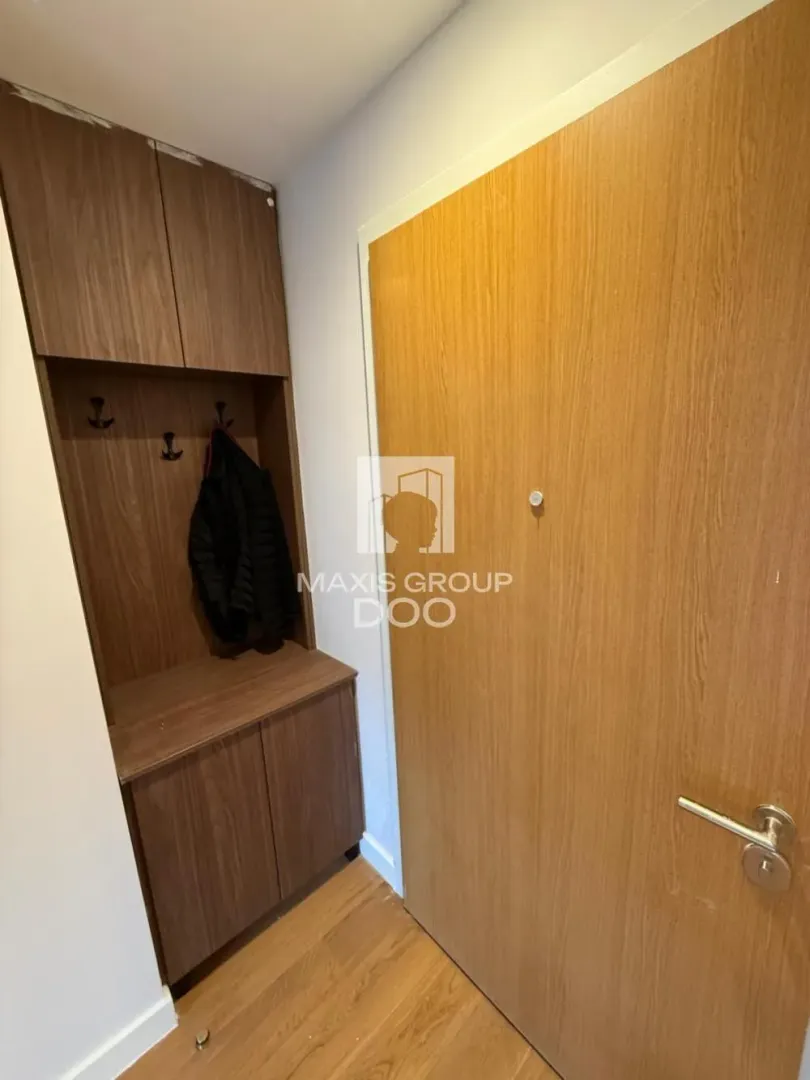 Izdavanje, dvosoban stan, 54m², Savski Venac, Beograd