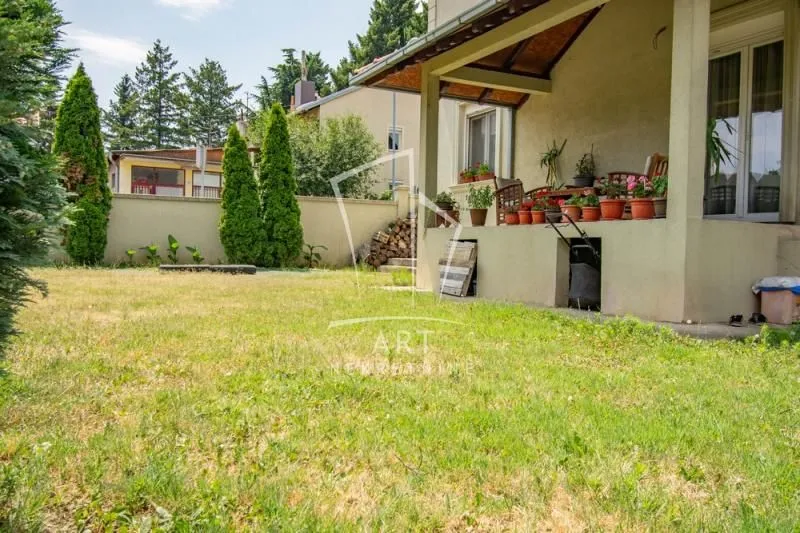Sale, house, 238m², Petlovo Brdo, Beograd