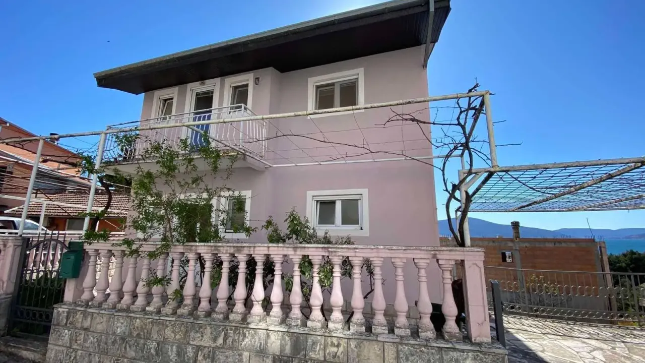 Sale, house, 180m², Tivat, Crna Gora