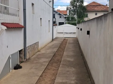 Sale, house, 240m², Zemun Sve Podlokacije, Beograd - image 17