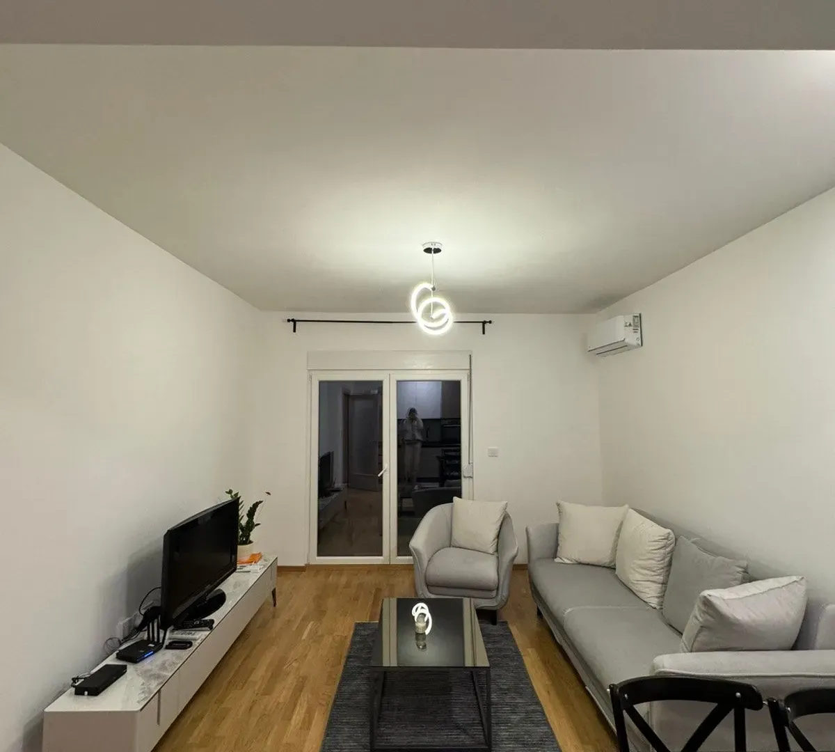 Izdavanje, jednosoban stan, 49m², Stara Varoš, Podgorica