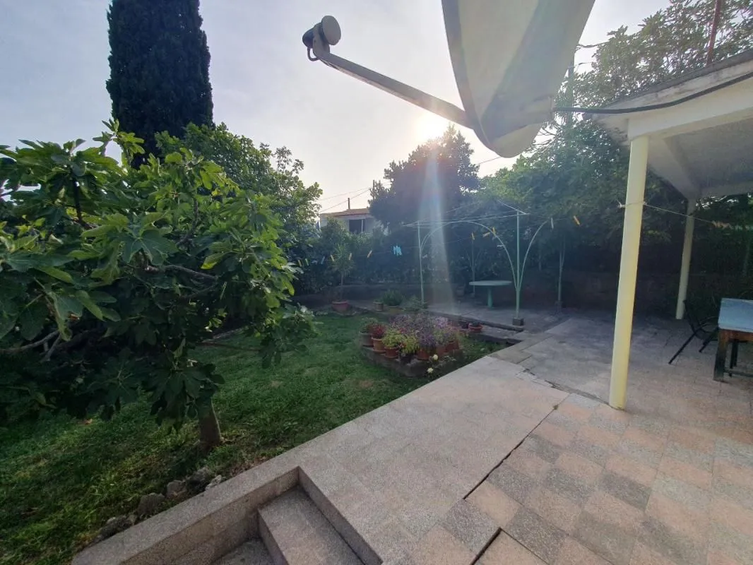 Prodaja, kuća, 108m², Šušanj, Bar