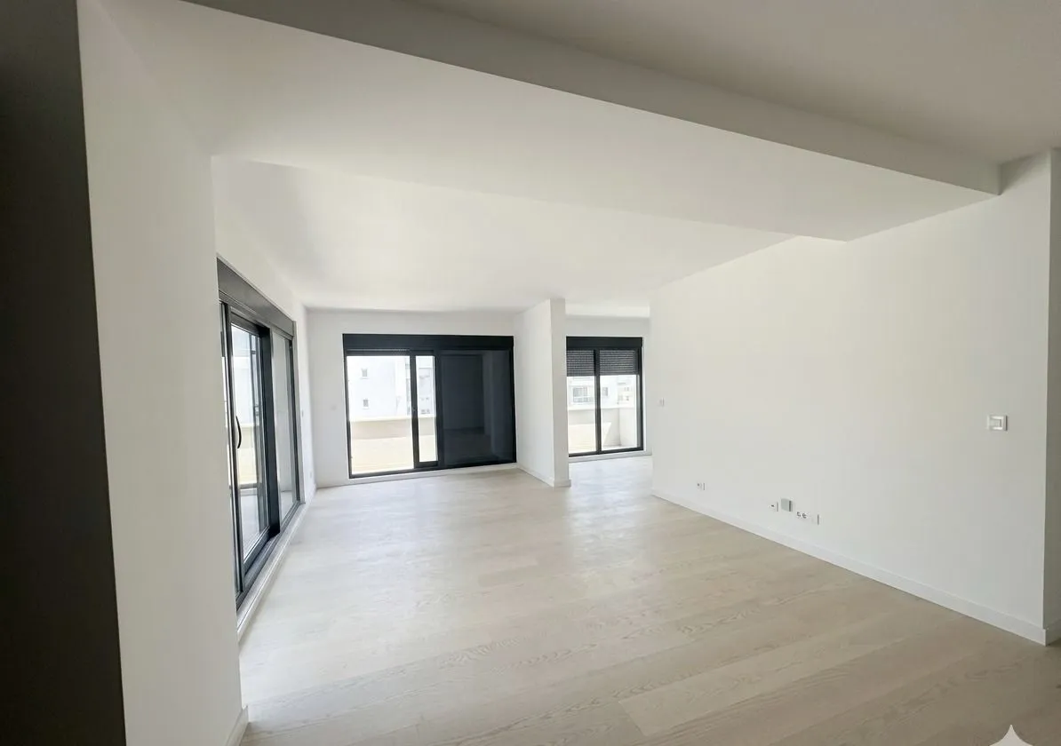 Prodaja, trosoban stan, 146m², Dubovica, Budva
