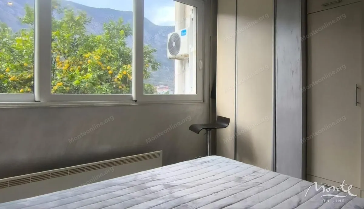 Prodaja, dvosoban stan, 54m², Dobrota, Kotor