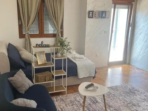 Rent, studio apartment, 45m², Preko Morače, Podgorica - image 1