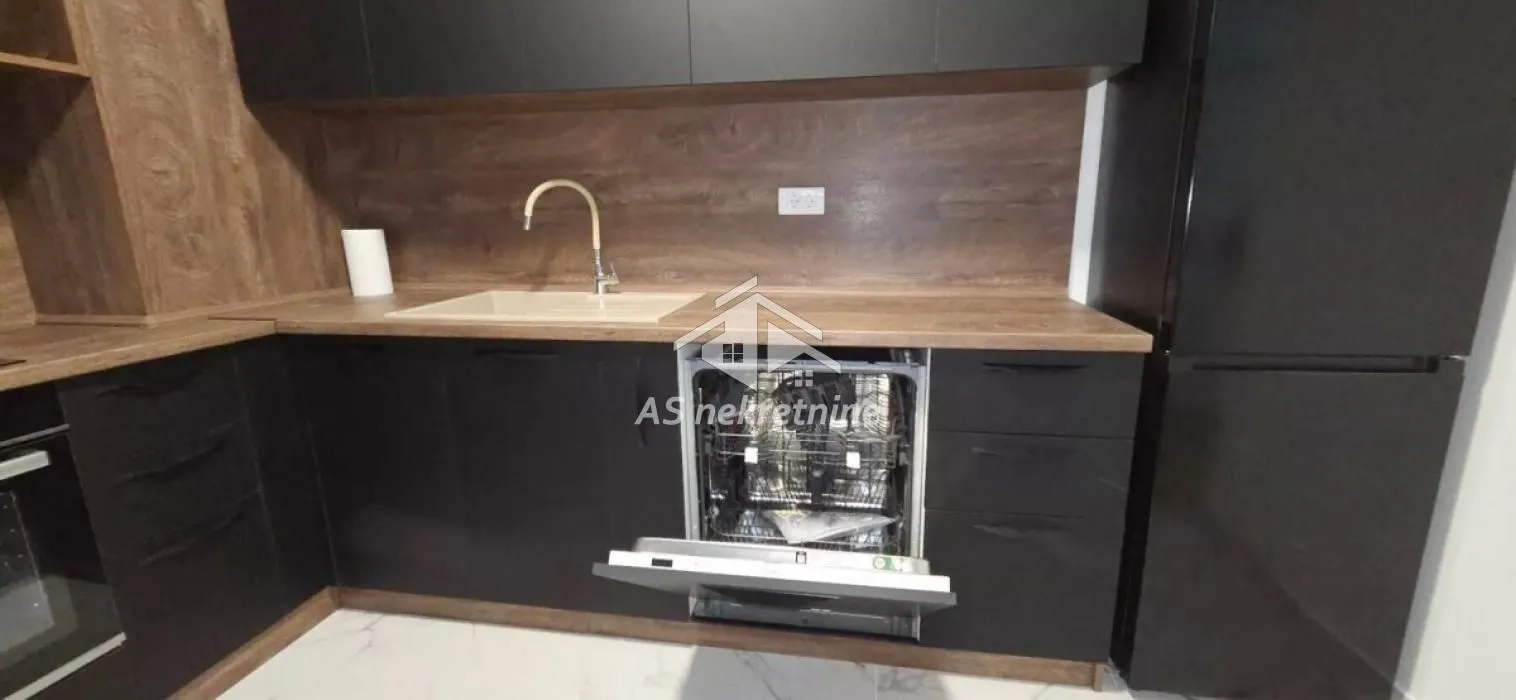 Izdavanje, trosoban stan, 68m², Višnjica, Palilula Sve Podlokacije