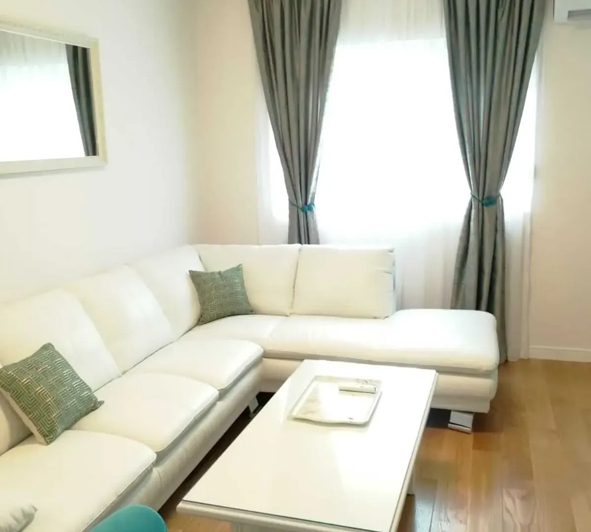 Izdavanje, jednosoban stan, 49m², Central Point, Podgorica