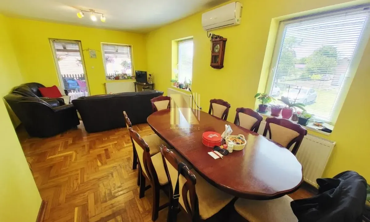 Prodaja, kuća, 119m², Rumenka, Novi Sad Sve Podlokacije