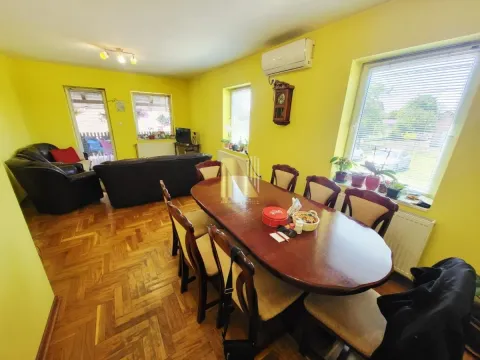Sale, house, 119m², Rumenka, Novi Sad Sve Podlokacije