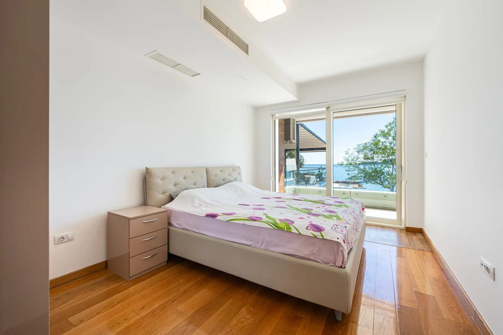 Sale, one bedroom apartment, 85m², Rafailovići, Budva