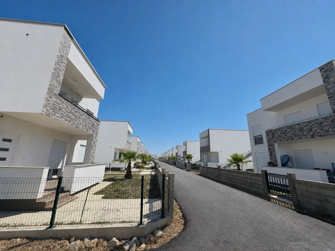 Sale, house, 180m², Ulcinj, Crna Gora