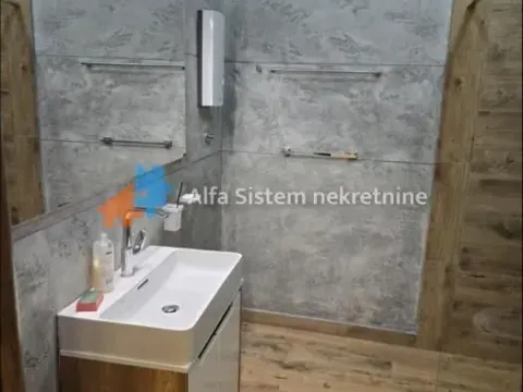 Izdavanje, četvorosoban stan, 100m², Savski Venac, Beograd - image 9