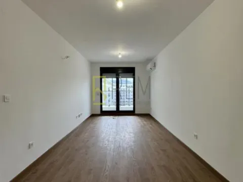 Izdavanje, dvosoban stan, 64m², Tološka šuma, Podgorica - image 15