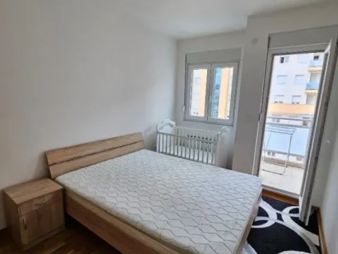 Izdavanje, jednosoban stan, 45m², City Kej, Podgorica - image 6