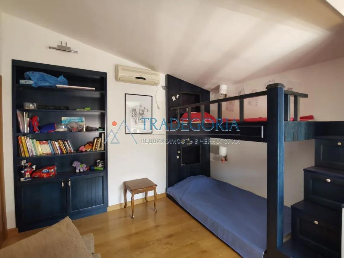 Prodaja, trosoban stan, 90m², Petrovac, Budva
