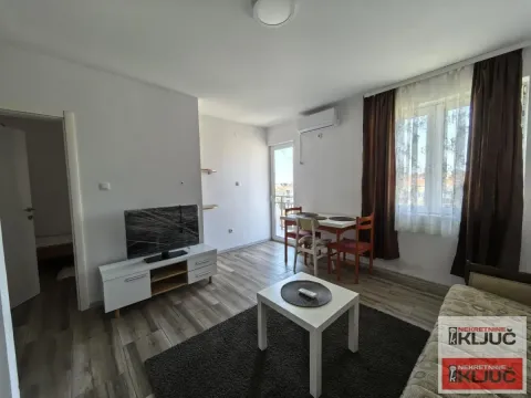 Rent, one bedroom apartment, 38m², Grbavica, Novi Sad Sve Podlokacije - image 6
