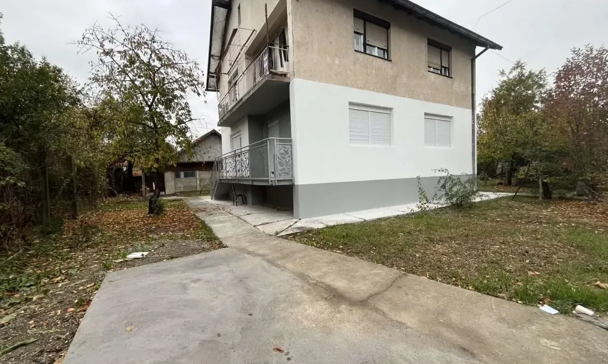 Sale, three bedroom apartment, 85m², Centar, Ćuprija